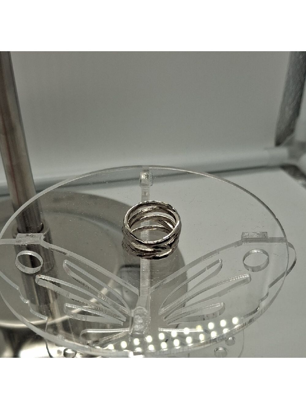 Avecon Elegant Silver Woven Women's Ring Sz 6 - Picture 2 of 3